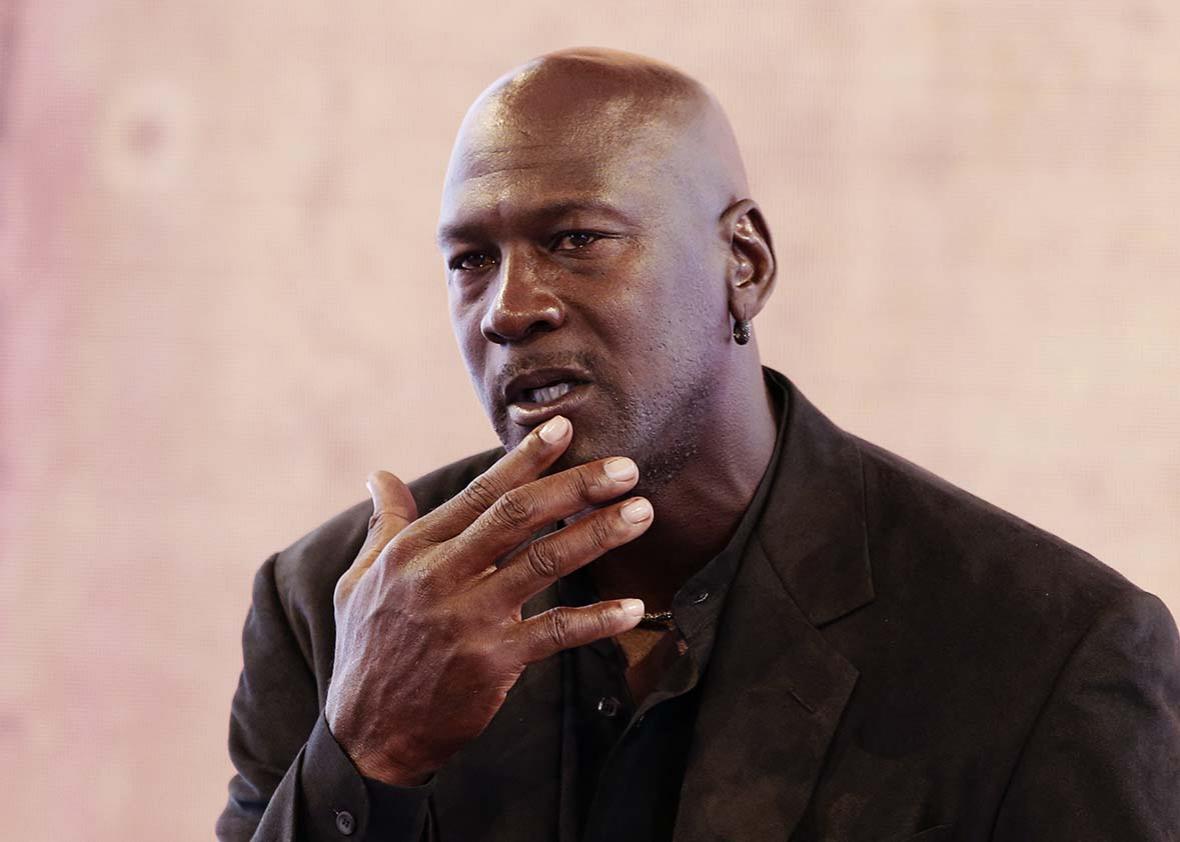 Ngoài lề NBA Final, Michael Jordan quyên góp hơn 25 tỷ đồng cho trường phổ thông ở quê nhà